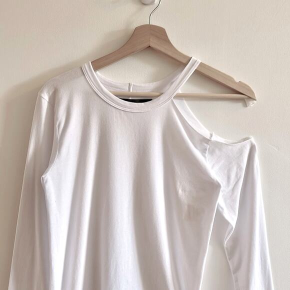 Enza Costa Exposed Cold Shoulder Cut Out Asymmetrical Long Sleeve Tee - Large - Picture 4 of 9